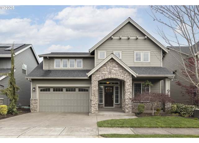 Property at 529 Turnberry Ave, Woodburn, OR 97071, 4 beds, 3 baths