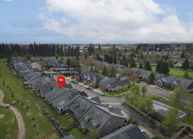 Property at 529 Turnberry Ave, Woodburn, OR 97071, 4 beds, 3 baths