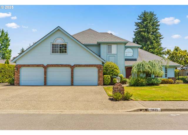 Property at 1435 Barrington Ave, Eugene, OR 97401, 5 beds, 3.5 baths