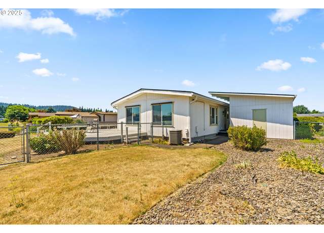 Property at 85715 Hampstead Ln, Eugene, OR 97405, 3 beds, 2 baths