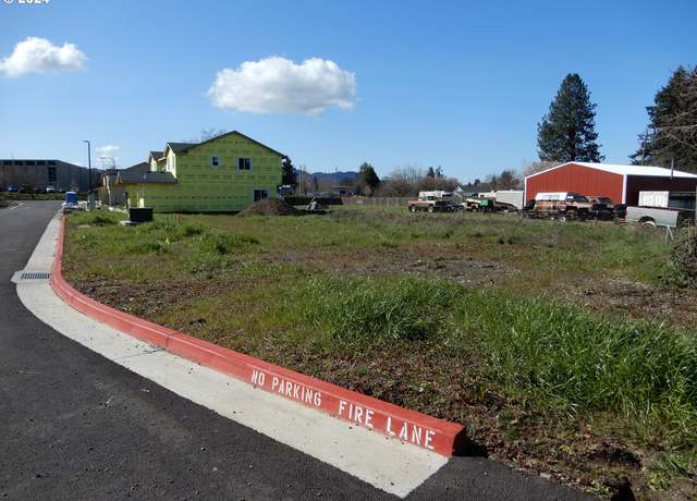 Property at 314 Seven Oaks, Lebanon, OR 97355