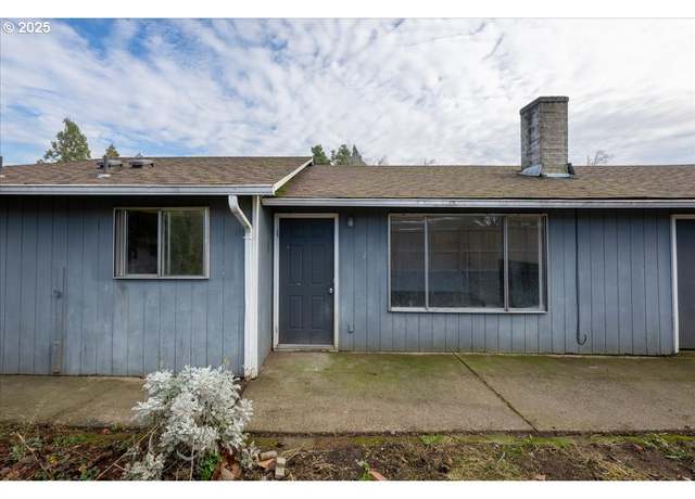 Property at 646 W Quinalt St, Springfield, OR 97477, 4 beds, 2 baths