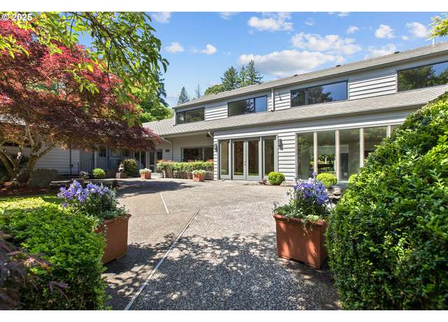 Property at 1890 S Greenwood Rd, Portland, OR 97219, 5 beds, 4 baths