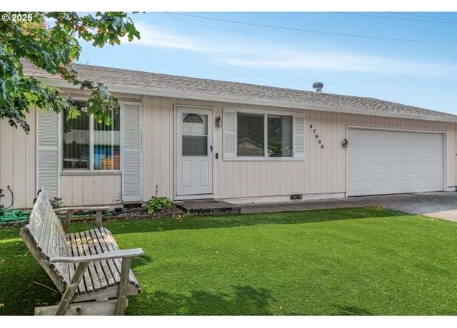 Property at 47666 W 1st St, Oakridge, OR 97463, 3 beds, 1.5 baths