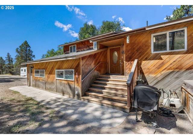 Property at 4800 NE Mill Creek Rd, Prineville, OR 97754, 3 beds, 3 baths