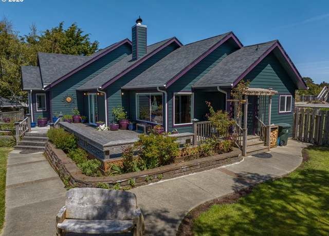 Property at 2992 Ruby Ct, Bandon, OR 97411, 4 beds, 3 baths