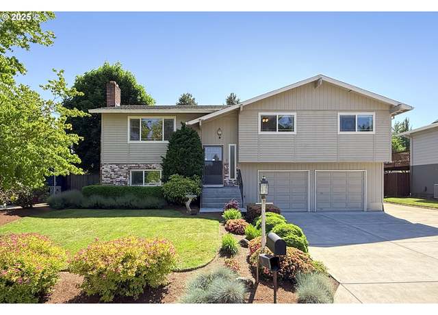 Property at 15675 SE Cordova Ct, Milwaukie, OR 97267, 3 beds, 3 baths