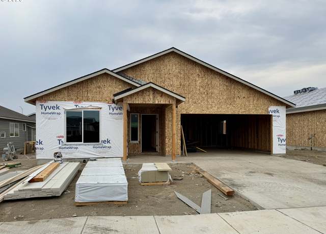 Property at 500 Arthur St, Umatilla, OR 97882, 3 beds, 2 baths