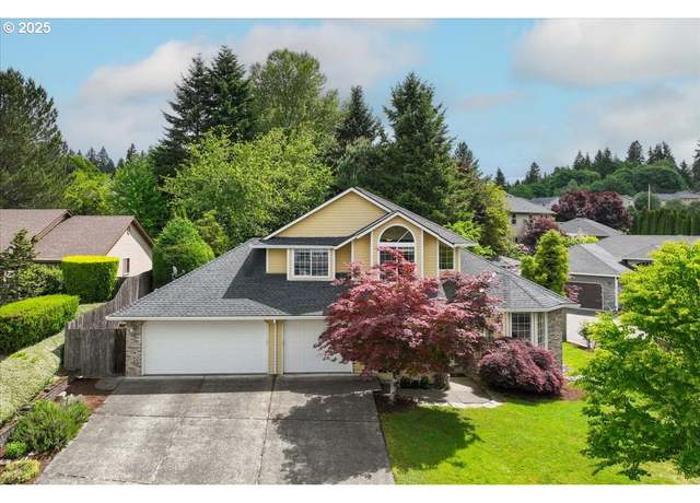 Property at 10417 NE 31st Ave, Vancouver, WA 98686, 3 beds, 2.5 baths