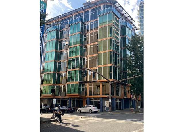 Property at 1410 SW 11th Ave #402, Portland, OR 97201, 1 bath