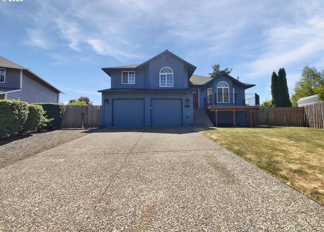 Property at 3205 NE 3rd Ave, Hillsboro, OR 97124, 3 beds, 2.5 baths