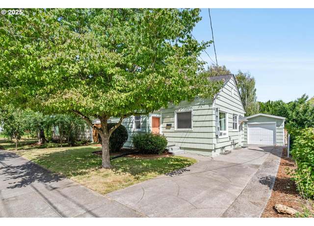 Property at 2435 N Watts St, Portland, OR 97217, 3 beds, 2 baths