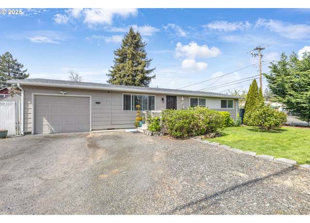 Property at 1592 NW Keasey St, Roseburg, OR 97471, 3 beds, 1 bath