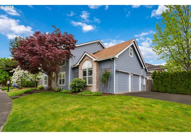 Property at 28575 SW Sandalwood Dr, Wilsonville, OR 97070, 4 beds, 2.5 baths