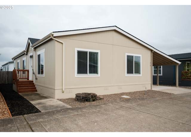 Property at 200 Market St #216, Lebanon, OR 97355, 3 beds, 2 baths