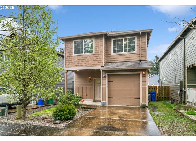 Property at 15514 NE Couch St, Portland, OR 97230, 4 beds, 2.5 baths