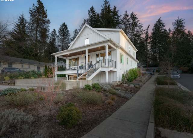 Property at 4278 SW Carson St, Portland, OR 97219, 4 beds, 3.5 baths