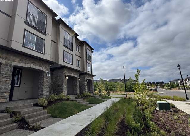 Property at 13980 SW River Terrace Blvd, Tigard, OR 97223, 2 beds, 2 baths