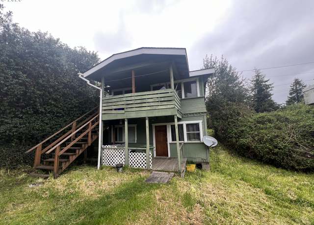 Property at 404 State St, North Bend, OR 97459, 2 beds, 2 baths
