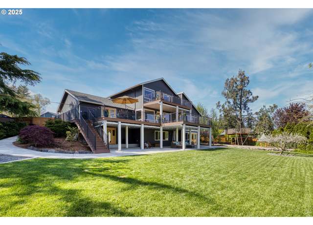 Property at 2401 Pimlico Dr, West Linn, OR 97068, 4 beds, 3.5 baths