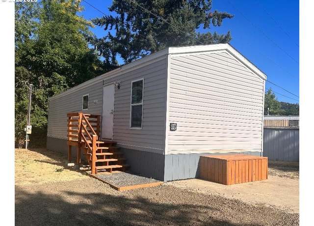 Property at 5000 NE Stephens St #39, Roseburg, OR 97470, 2 beds, 1 bath