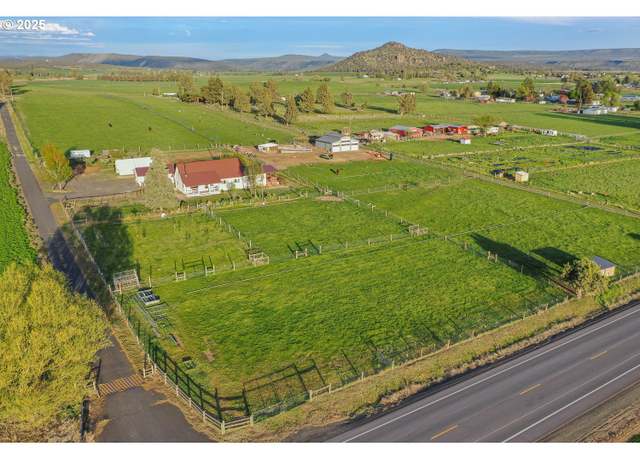 Property at 4664 N Mckay Rd, Prineville, OR 97754, 4 beds, 2 baths