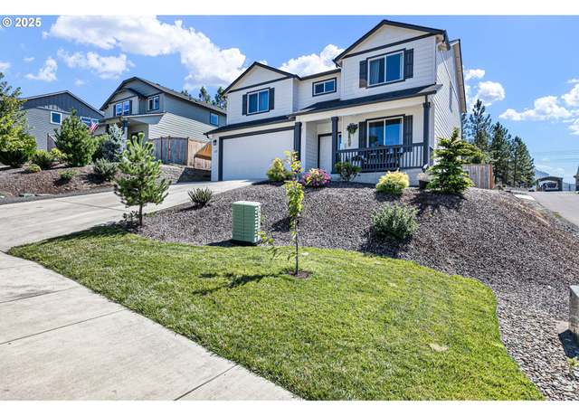 Property at 228 Rockcrest Dr, Lowell, OR 97452, 4 beds, 3 baths