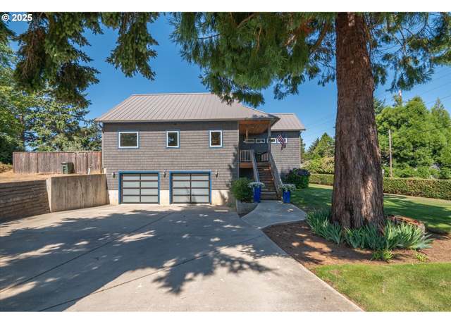 Property at 98 Harlem St SE, Bandon, OR 97411, 3 beds, 2.5 baths