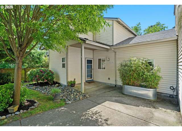 Property at 6309 NE 45th Ave, Portland, OR 97218, 3 beds, 1.5 baths