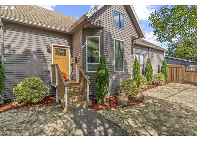 Property at 6849 SE Knight St, Portland, OR 97206, 3 beds, 1 bath