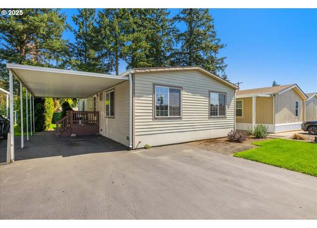 Property at 16130 SE 84th Ave, Milwaukie, OR 97267, 3 beds, 2 baths