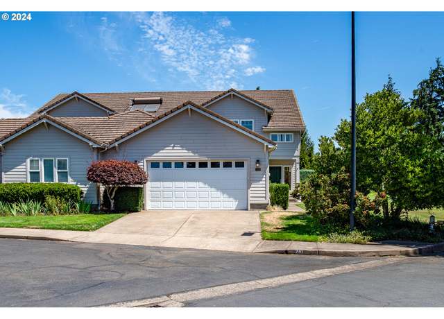 Property at 210 Magnolia Dr, Creswell, OR 97426, 3 beds, 3 baths