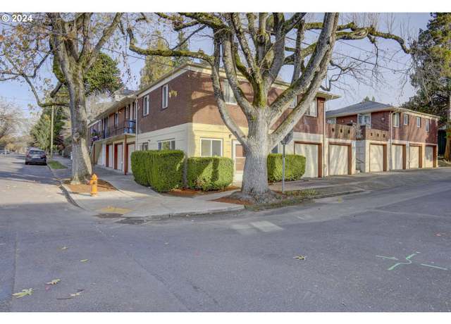 Property at 1501 SE Oak St, Portland, OR 97214, 17 beds, 9 baths