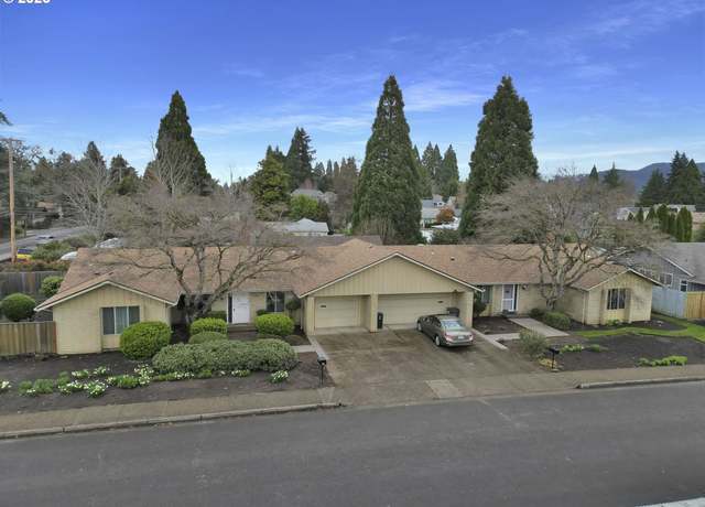 Property at 2207 Bedford Way, Eugene, OR 97401, 4 beds, 4 baths
