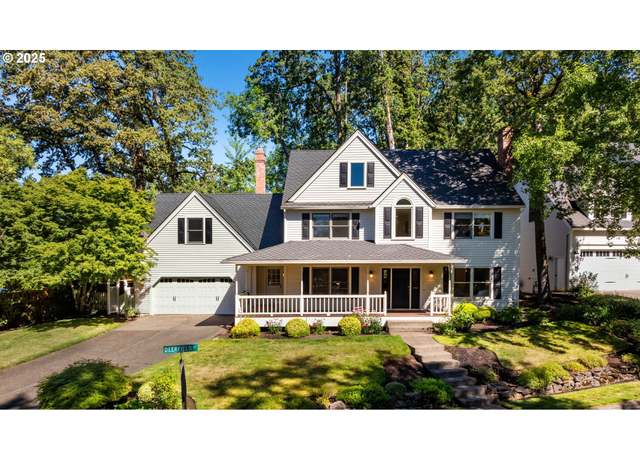 Property at 13282 Deerfield Ct, Lake Oswego, OR 97035, 4 beds, 2.5 baths