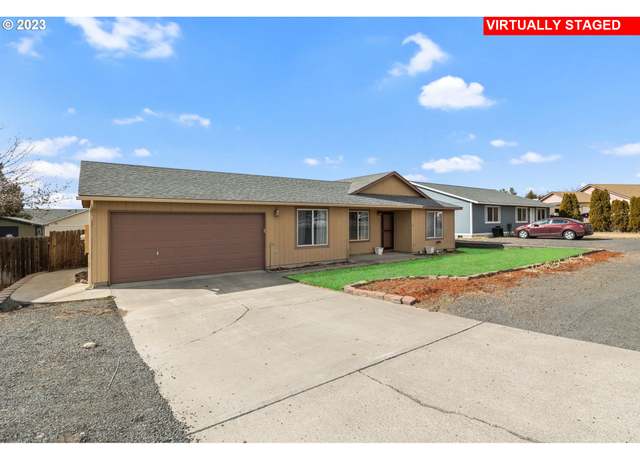 Property at 721 Mountain Ridge Dr, Culver, OR 97734, 3 beds, 2 baths