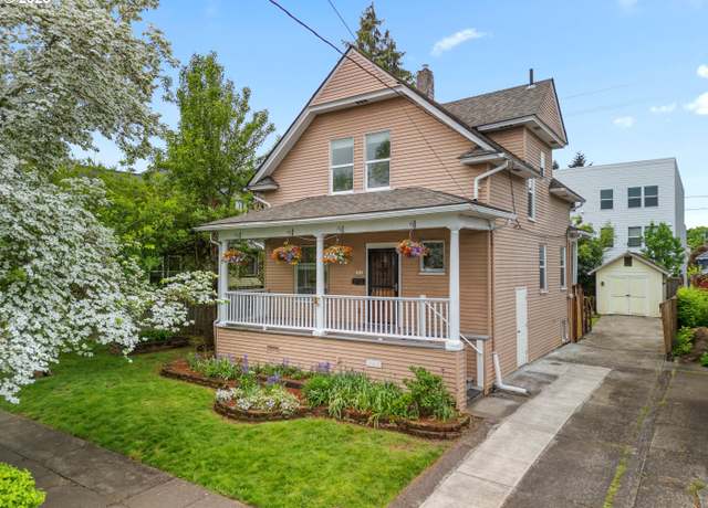 Property at 5805 N Burrage Ave, Portland, OR 97217, 3 beds, 2 baths