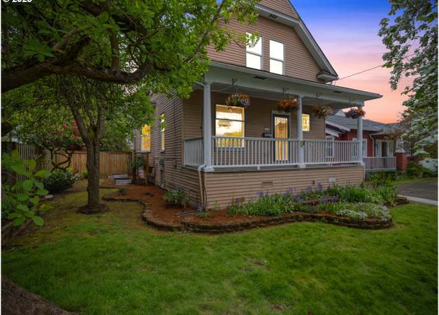 Property at 5805 N Burrage Ave, Portland, OR 97217, 3 beds, 2 baths