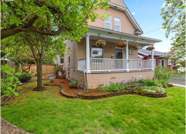 Property at 5805 N Burrage Ave, Portland, OR 97217, 3 beds, 2 baths