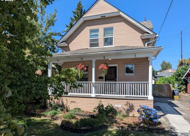 Property at 5805 N Burrage Ave, Portland, OR 97217, 3 beds, 2 baths