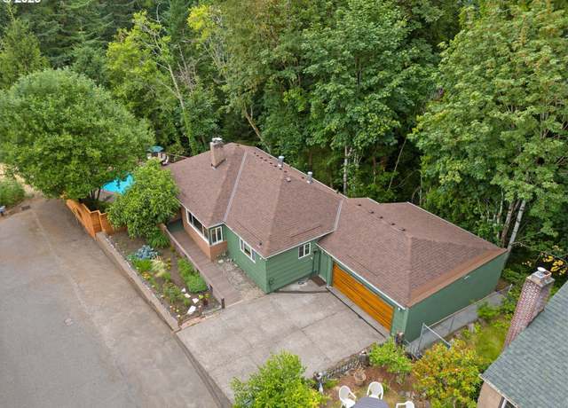 Property at 2245 SW Martha St, Portland, OR 97239, 4 beds, 3 baths