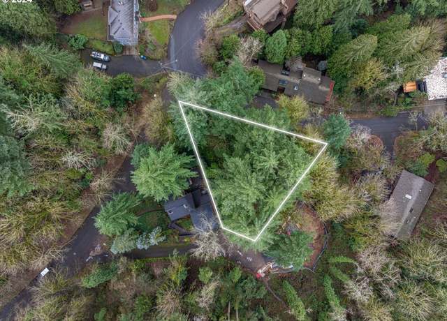Property at 3014 SW Nottingham Dr, Portland, OR 97201