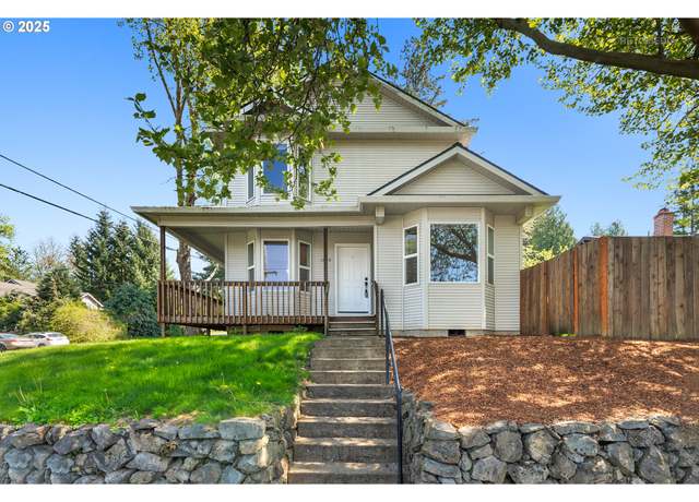 Property at 10040 SW 80th Ave, Portland, OR 97223, 4 beds, 2.5 baths