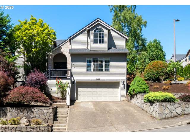 Property at 16223 SW 146th Ave, Portland, OR 97224, 5 beds, 2.5 baths