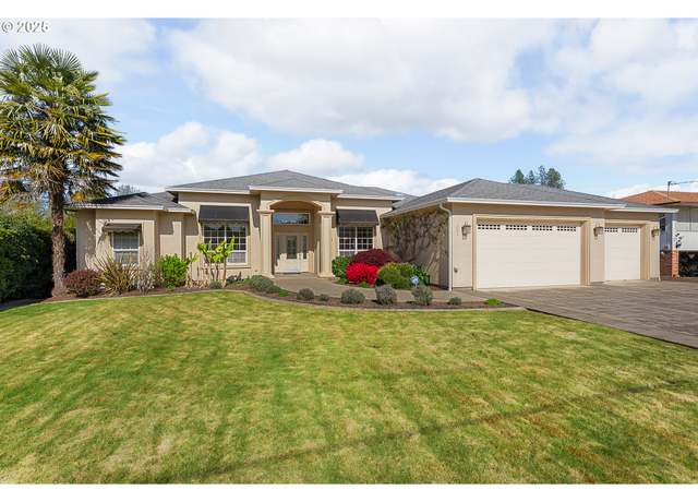 Property at 205 W Oriole Dr, Roseburg, OR 97471, 4 beds, 2 baths