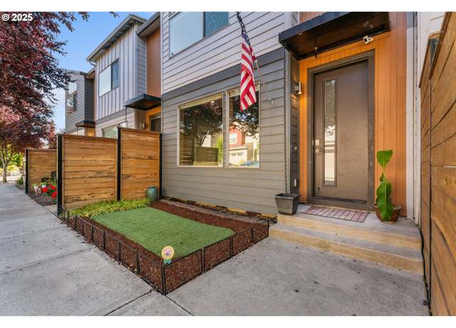 Property at 125 N 44th Pl, Ridgefield, WA 98642, 3 beds, 2.5 baths