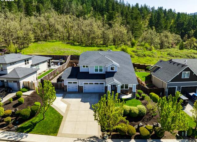 Property at 787 Mountaingate Dr, Springfield, OR 97478, 5 beds, 3.5 baths