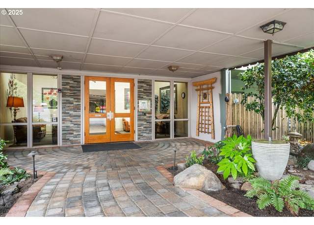 Property at 45 Eagle Crest Dr #322, Lake Oswego, OR 97035, 3 beds, 2 baths