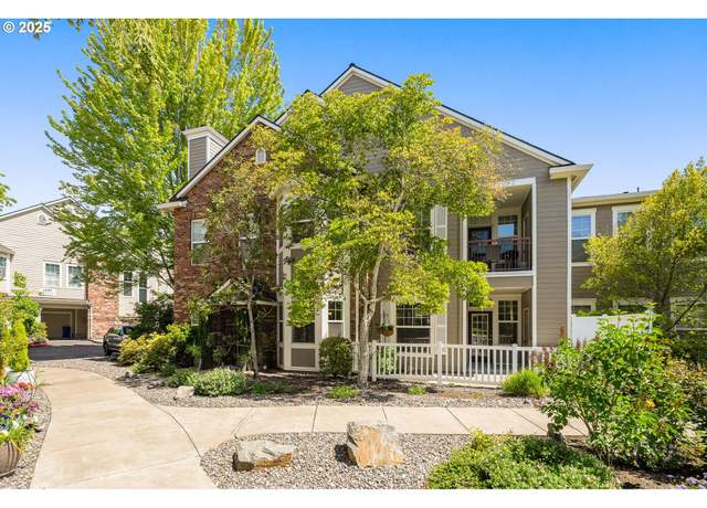 Property at 1231 NE Horizon Loop #203, Hillsboro, OR 97124, 3 beds, 2 baths