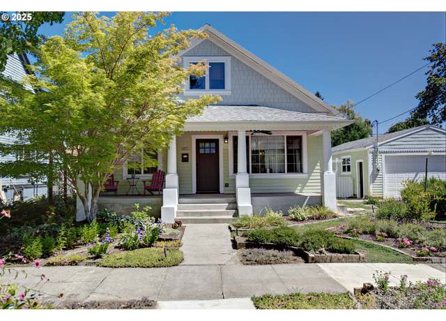 Property at 4831 N Vanderbilt St, Portland, OR 97203, 4 beds, 3.5 baths